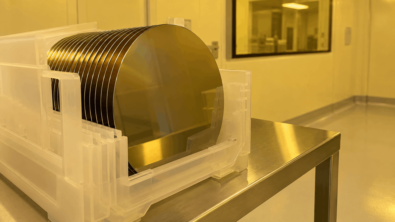 Semiconductor Cleanroom Solutions: Particle Control and ESD Considerations